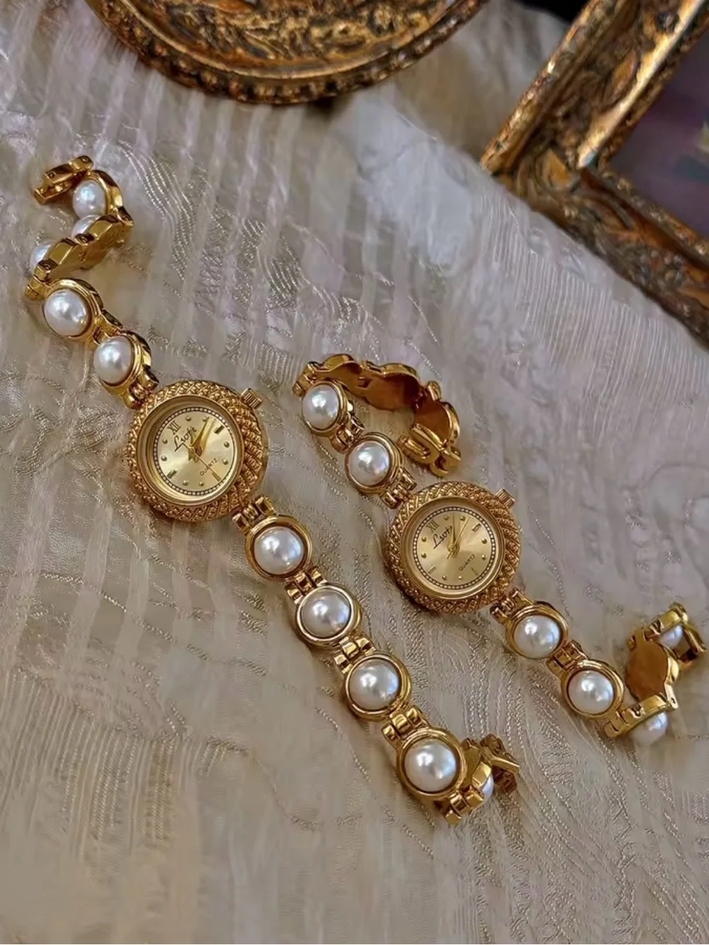 Vintage Gold tone Pearl Bracelet Watches for Women/Waterproof.